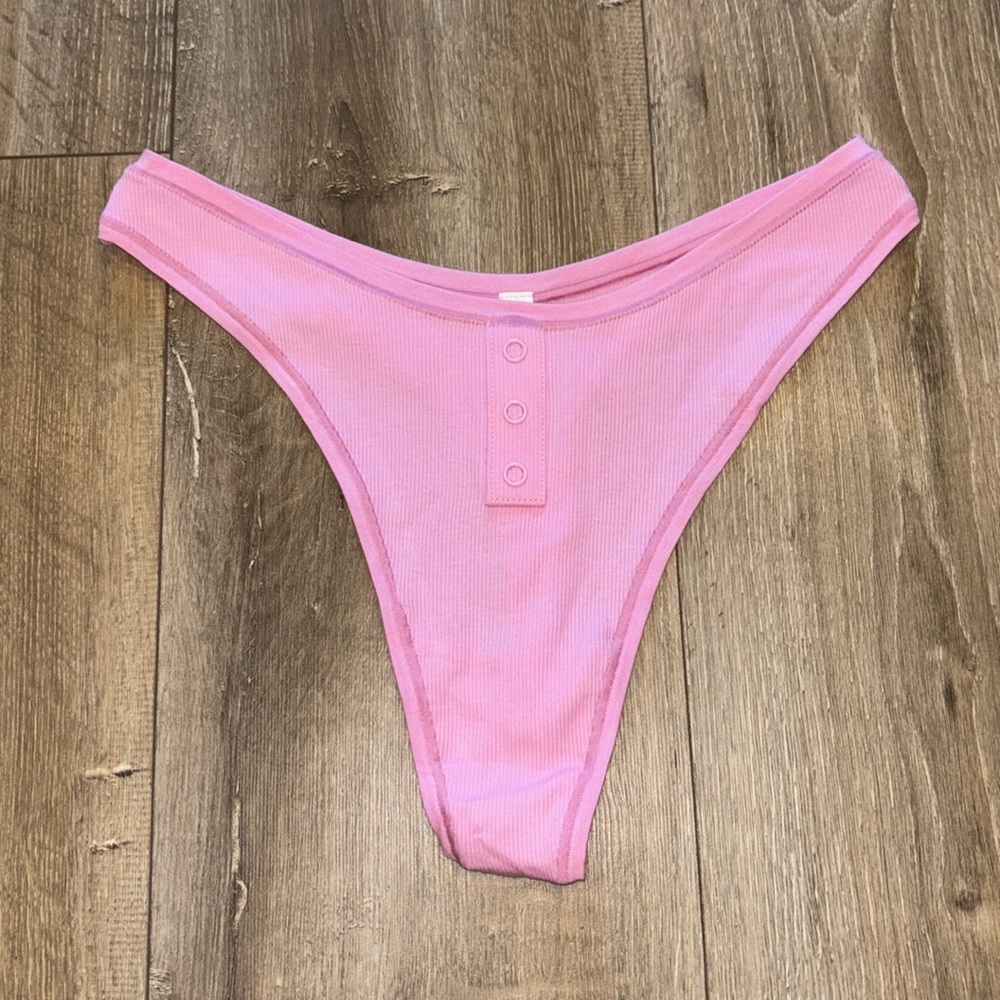 PINK Victoria’s Secret Thong Panty Bundle - Picture 8 of 13